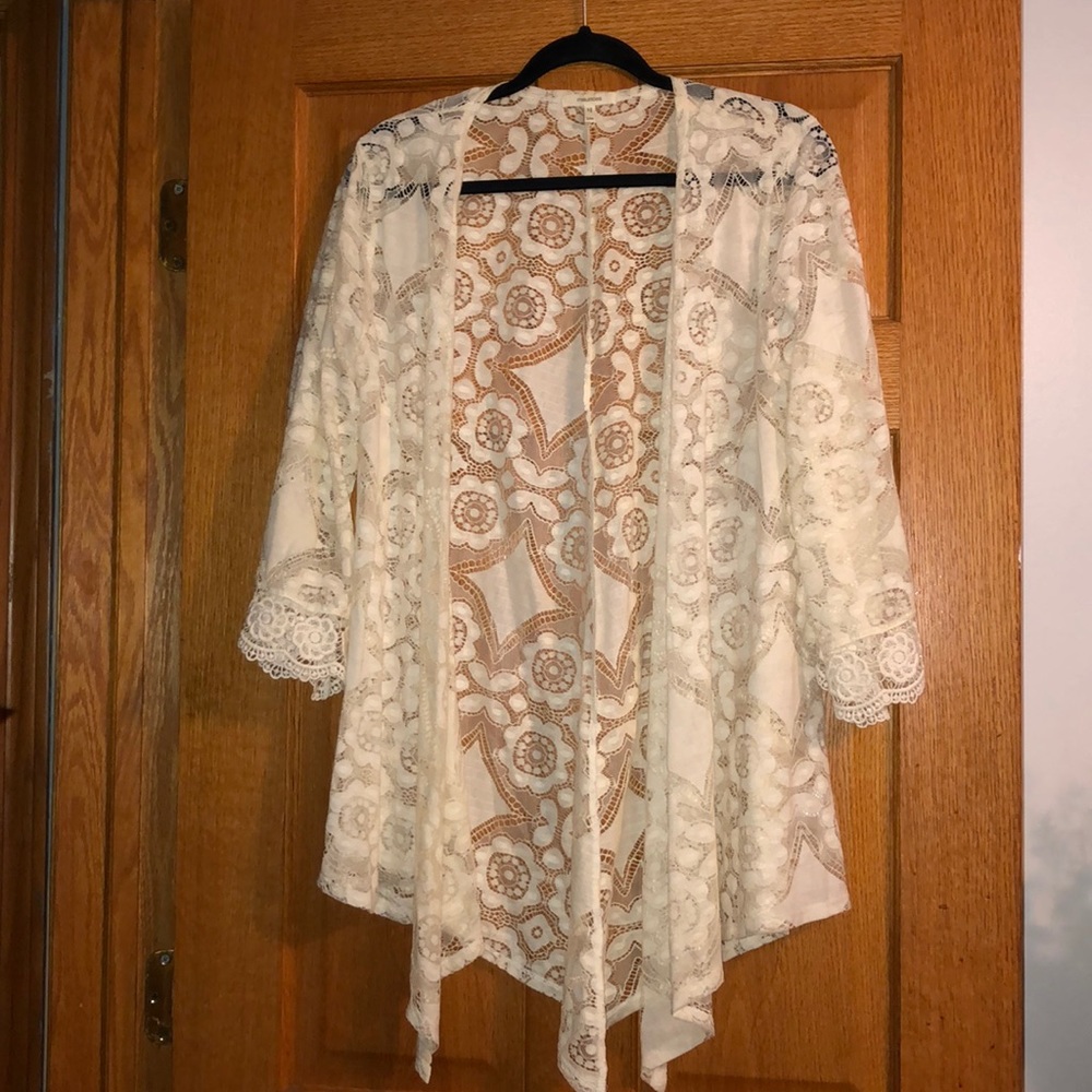 ✨ ADORABLE LACE KIMONO ✨